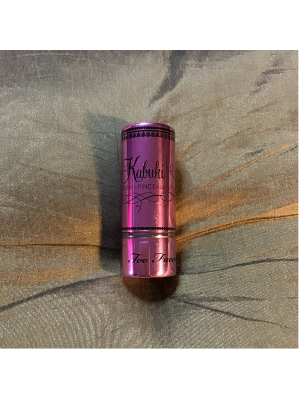 Too Faced Kabuki Makeup Brush Pink Black